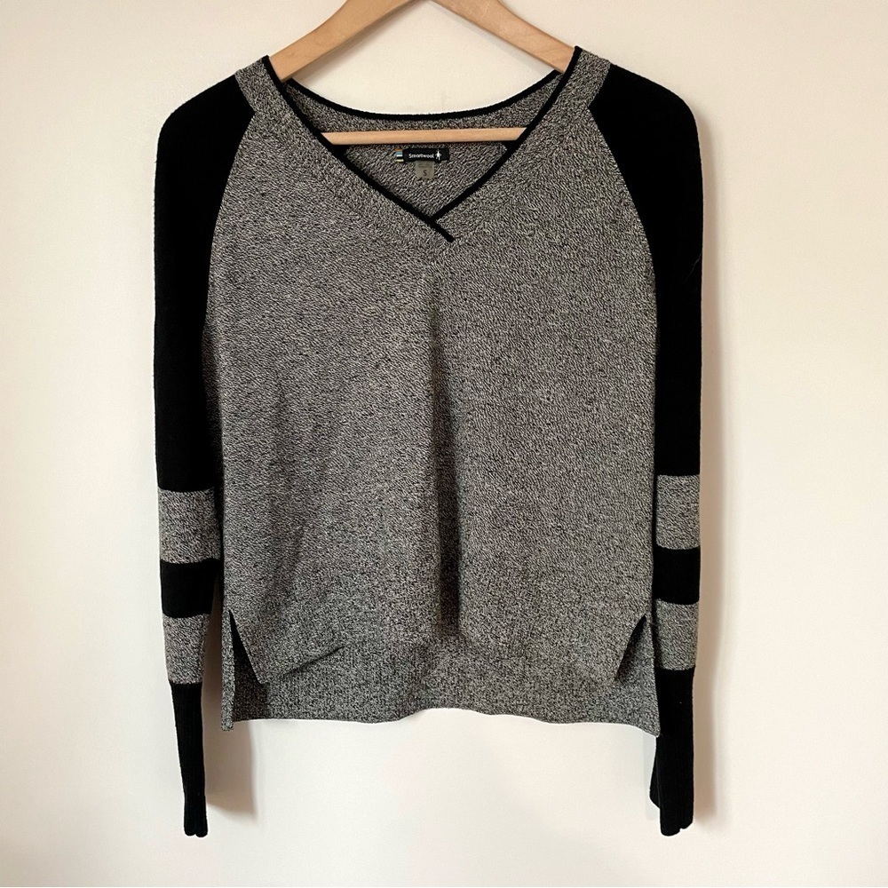 Smartwool Women's Edgewood V-Neck Sweater Black and Grey Size Small